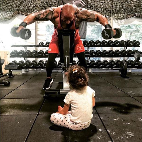 Dwayne Johnson szczegółowo opisuje słodkie przeżycie posiadania dzieci w Moanie 2