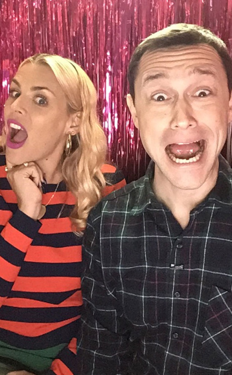 Joseph Gordon-Levitt, Busy Tonight, Photo Booth