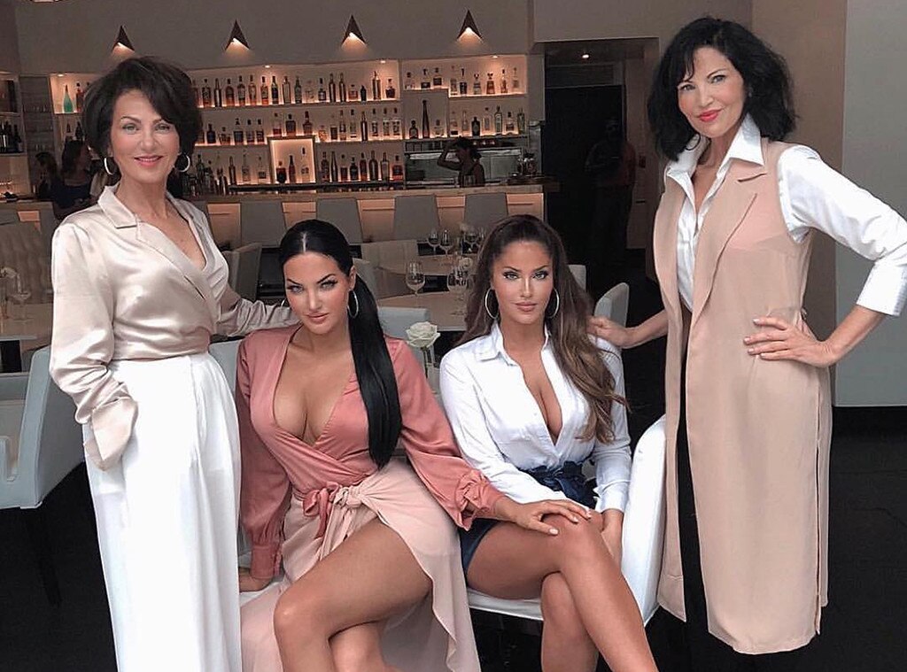 Natalie Halcro, Olivia Pierson, Rhonda Halcro, Julia Pierson