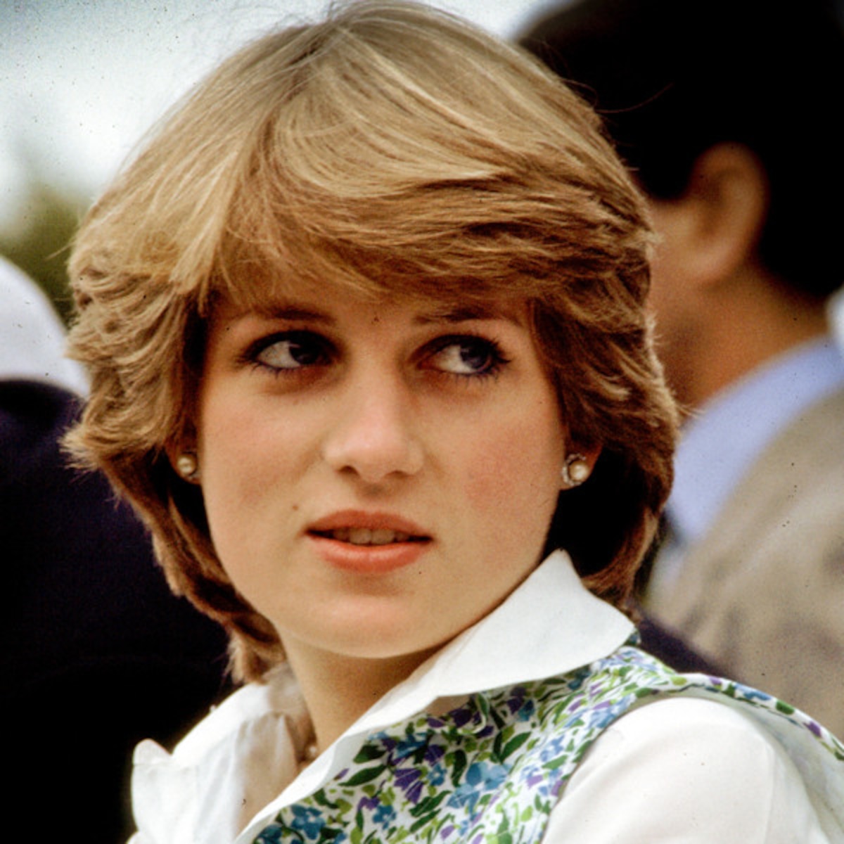 Meet The Crown S Princess Diana E Online