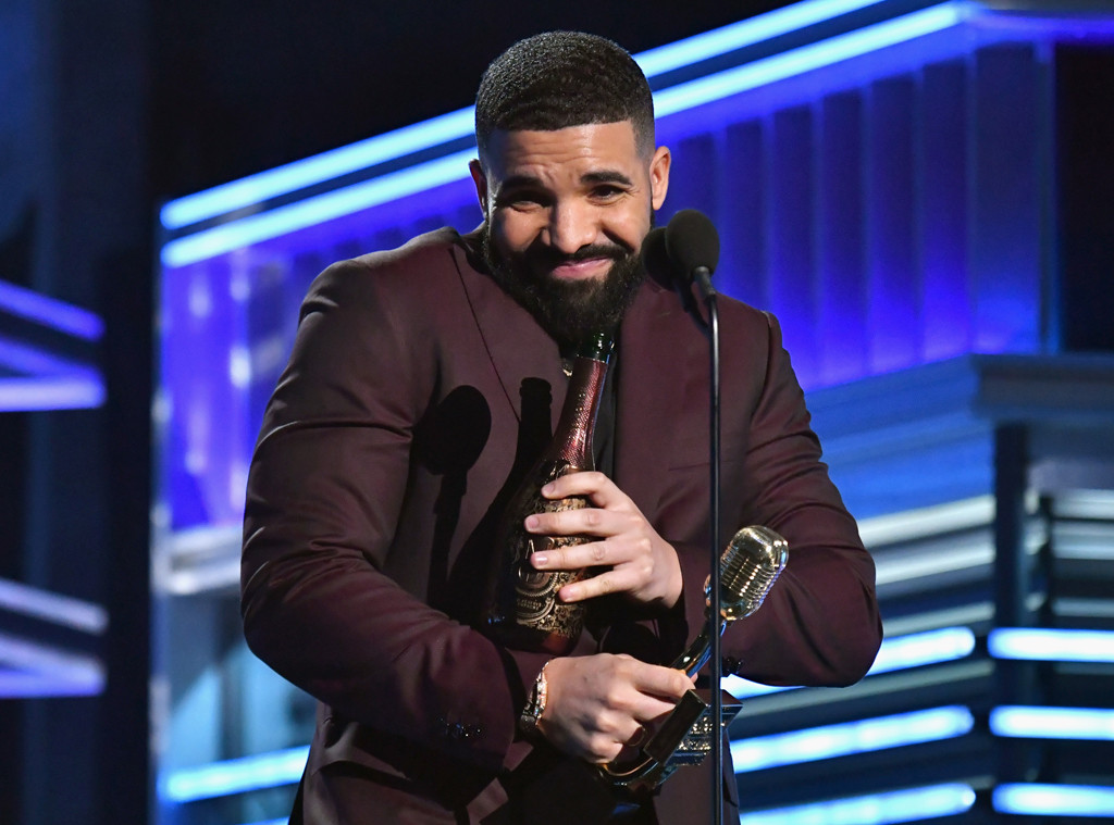 Drake Dedicates His Billboard Awards Win to Arya Stark, Because Duh - E ...