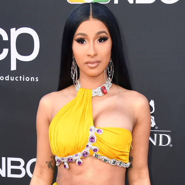 Cardi B Reveals Naked Photo, Plastic Surgery Issues On Instagram