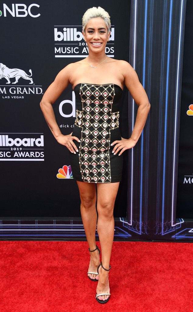 Sibley Scoles, 2019 Billboard Music Award, Red Carpet Fashions