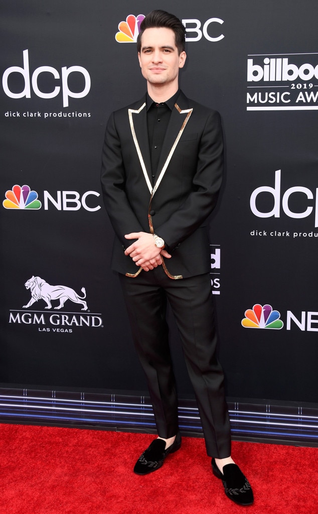 Billboard awards 2019 red carpet hotsell