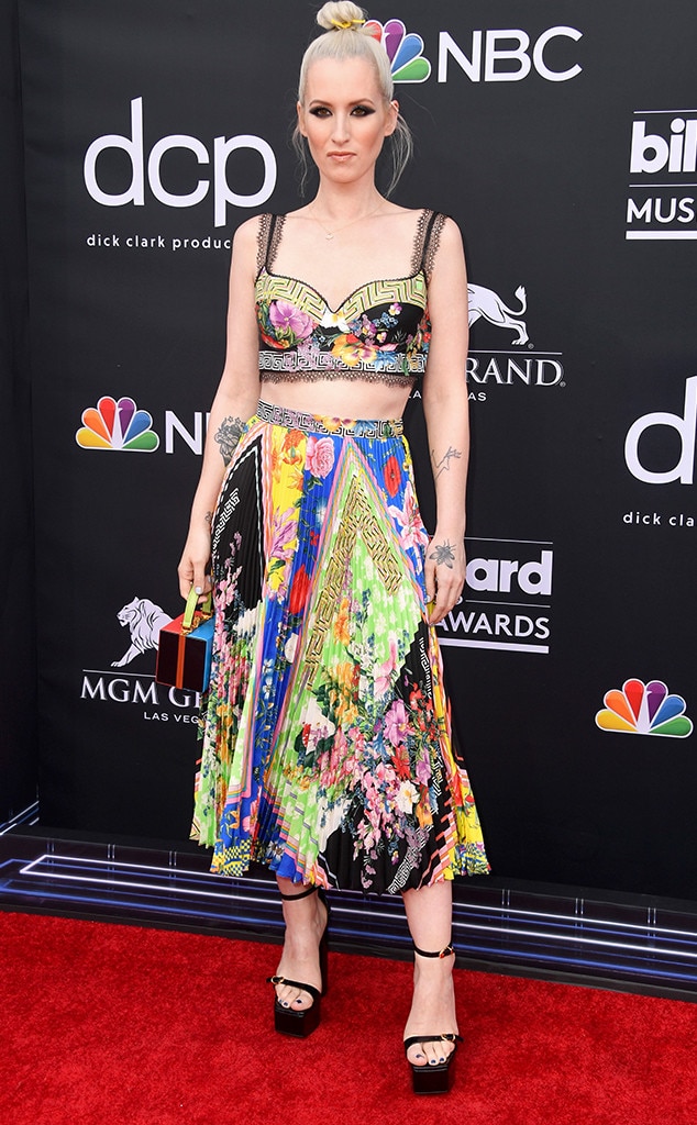 Ingrid Michaelson From 2019 Billboard Music Awards Red Carpet Fashion ...