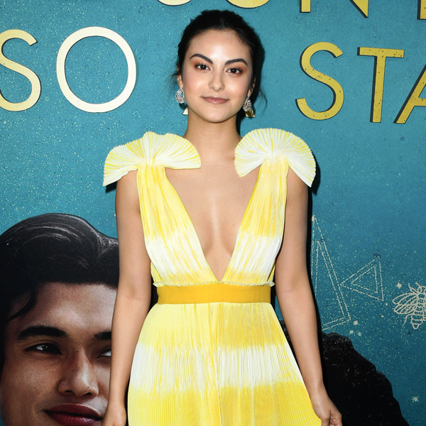 Camila Mendes confiesa por qué decidió hablar sobre sus desórdenes