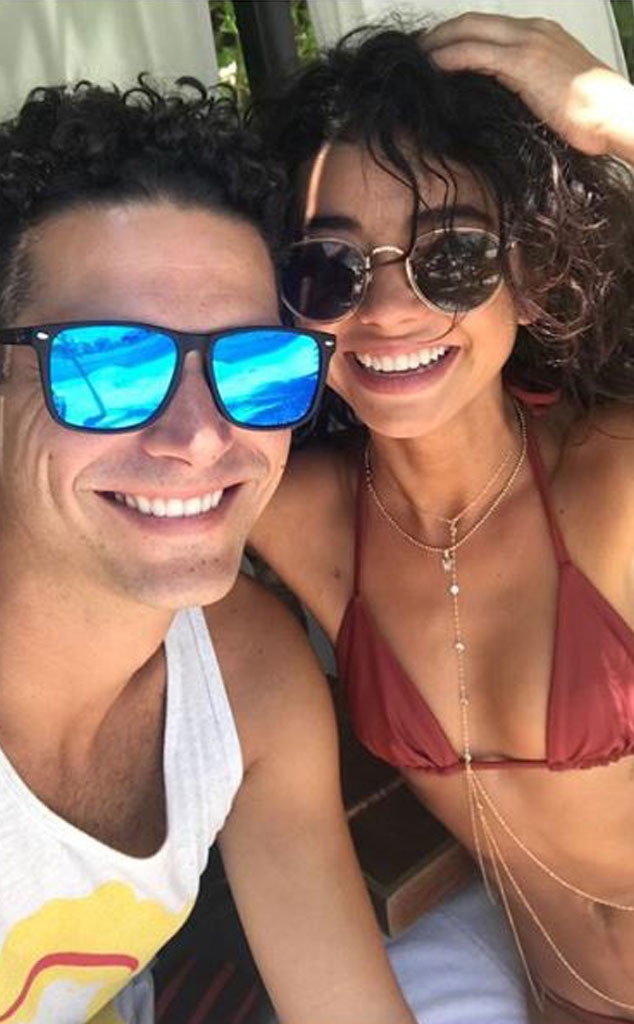 Wells Adams, Sarah Hyland