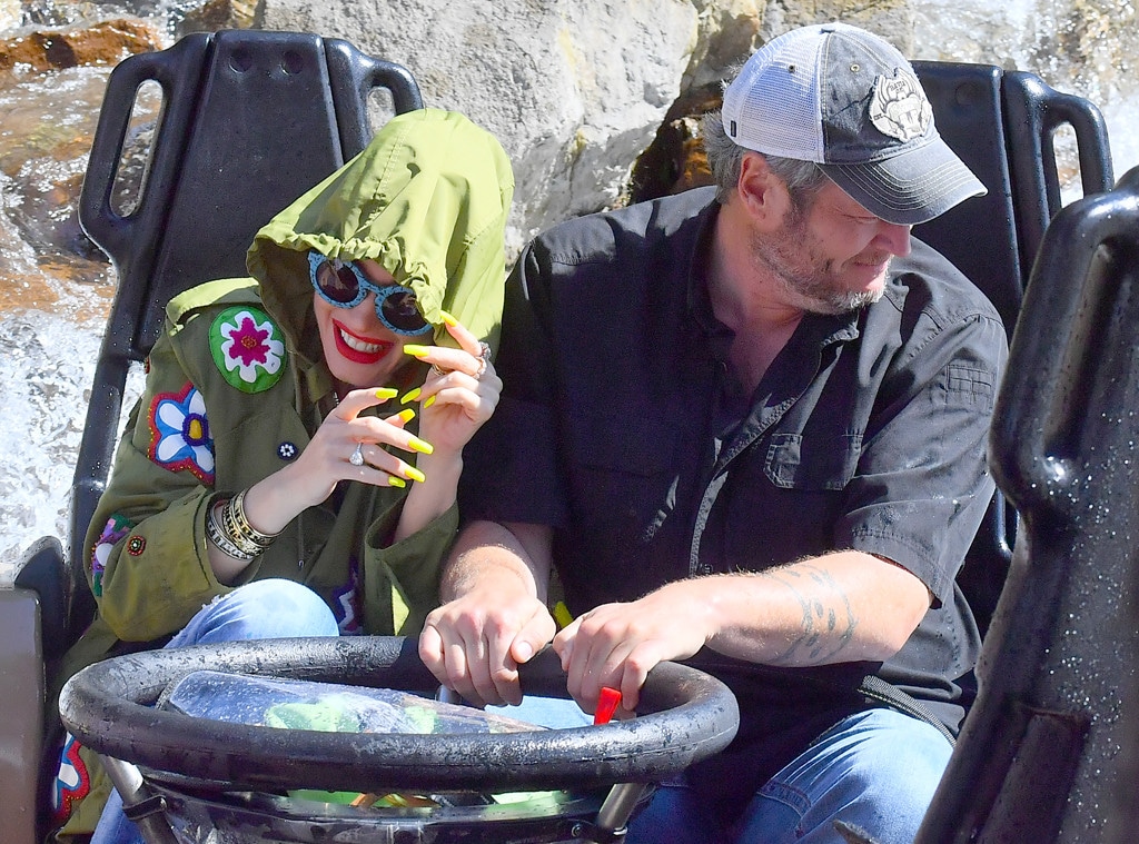 Blake Shelton and Gwen Stefani Have a Thrilling Day at Theme Park