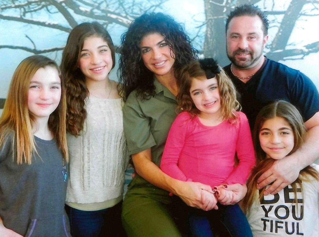 Teresa Giudice, Joe Giudice and daughters