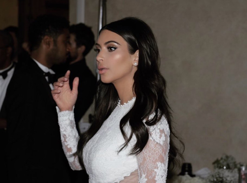 Just Landed From Kim Kardashian Kanye West S Wedding Album E News