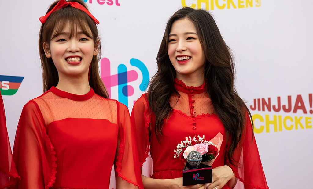 Hyejin & Hyojung (OH MY GIRL) from Best Red Carpet Moments From ...