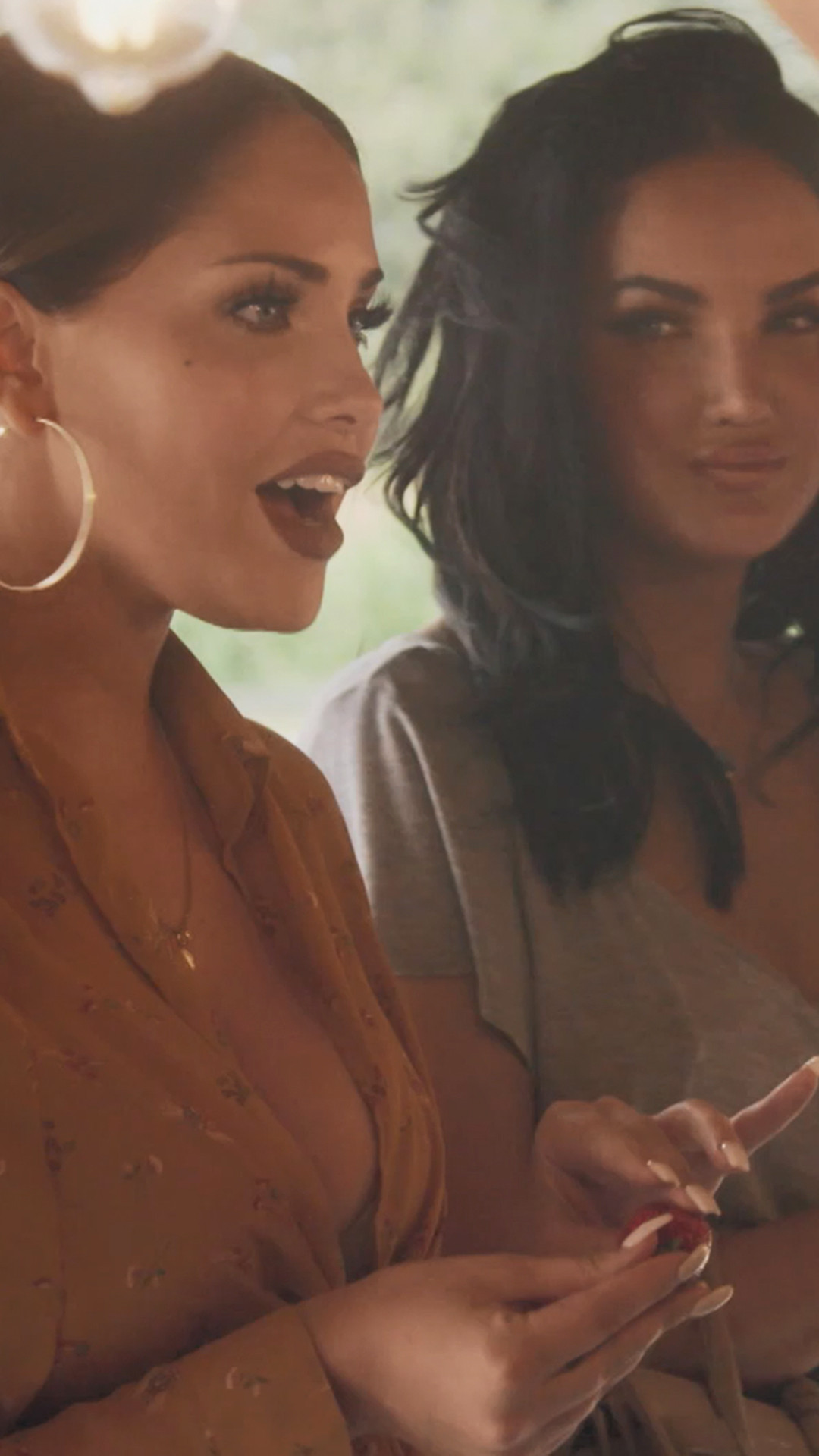 Natalie Halcro, Olivia Pierson, Relatively Nat &amp; Liv 101