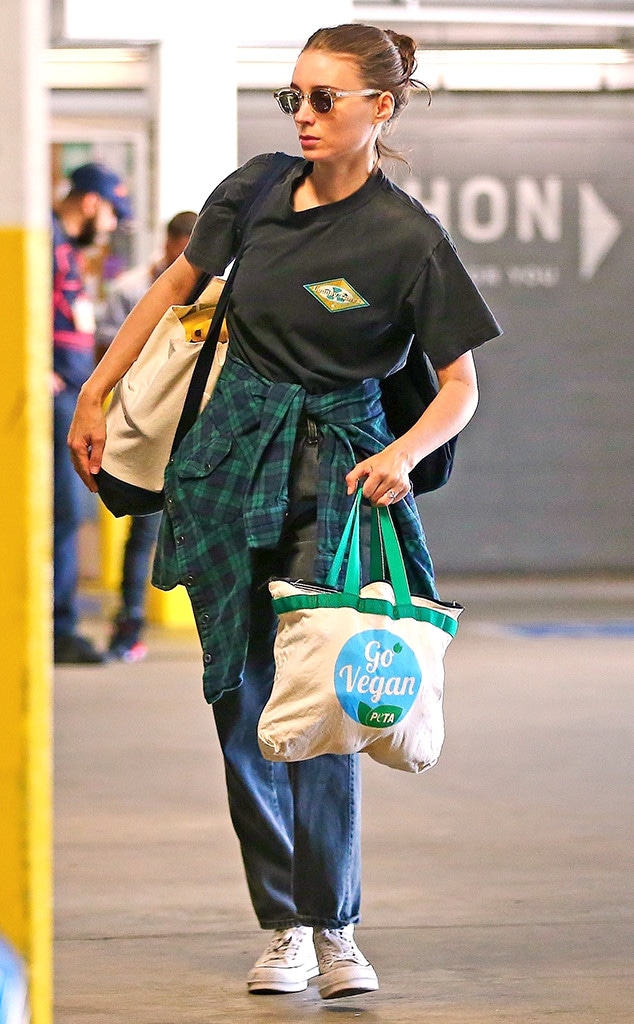 Rooney Mara, Engagment Ring