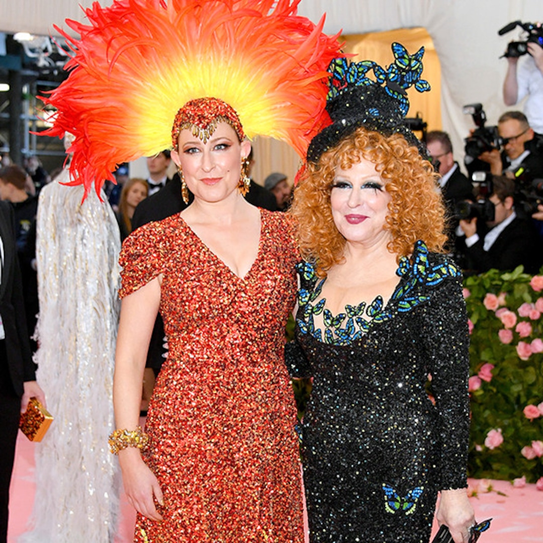 Bette Midler Gives Us Hocus Pocus Vibes On Met Gala Red Carpet E Online Bette Midler Gives Us Hocus Pocus Vibes On Met Gala Red Carpet E Online