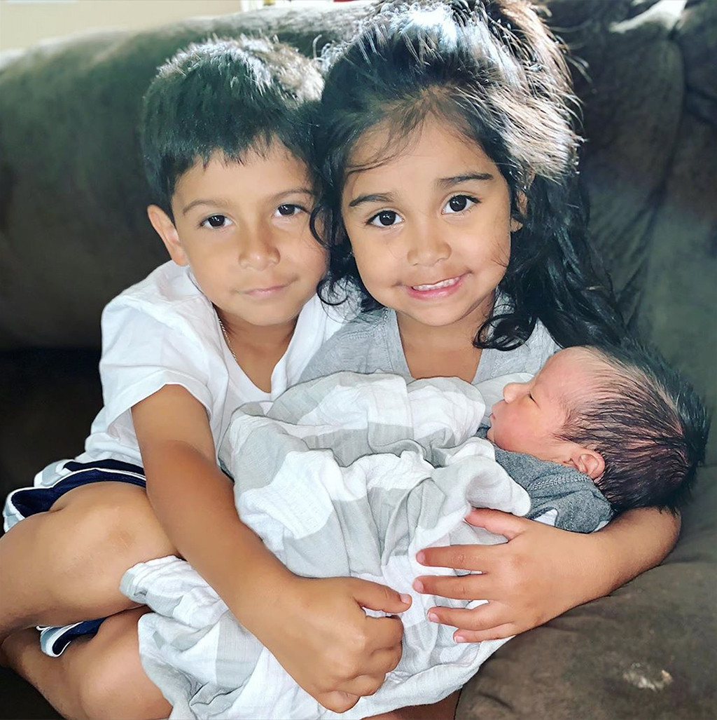 Snooki Shares First Photo Of Her Kids Together 2 Days After Giving