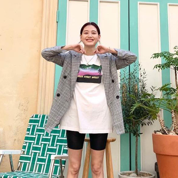 How Korean Celebrities Pull Off Bicycle Shorts So Well E Online Ap