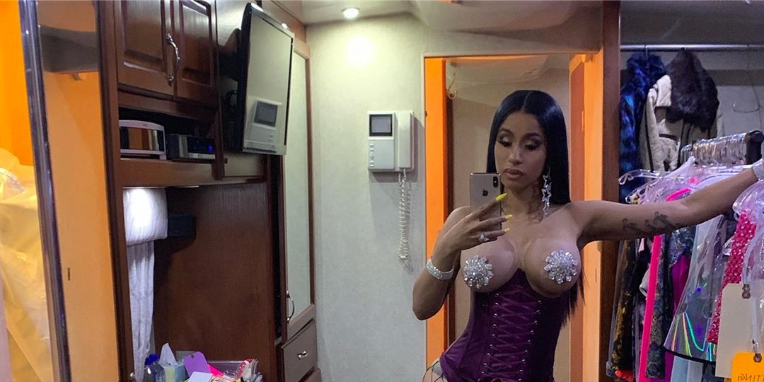 Cardi B Showcases Even Racier Hustlers Look After Indictment Cardi B Showcases Even Racier Hustlers Look After Indictment