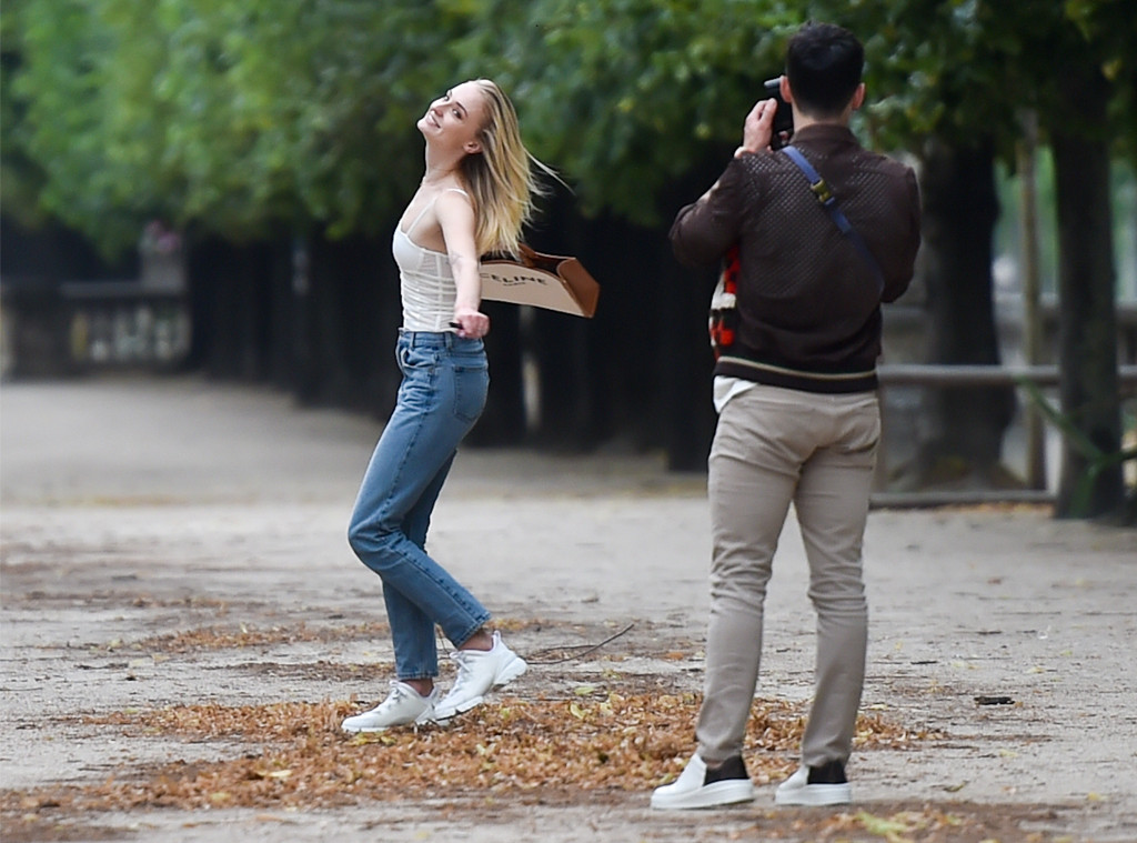 See Pics From Joe Jonas Sophie Turner S Wedding Week In Paris E Online Ca