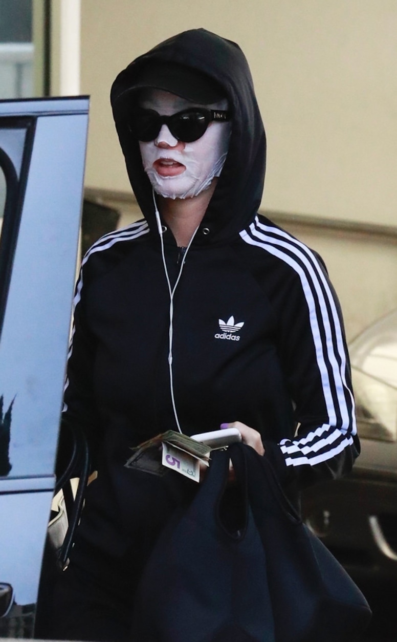 Katy Perry, Hiding from Paparazzi, Sheet Mask