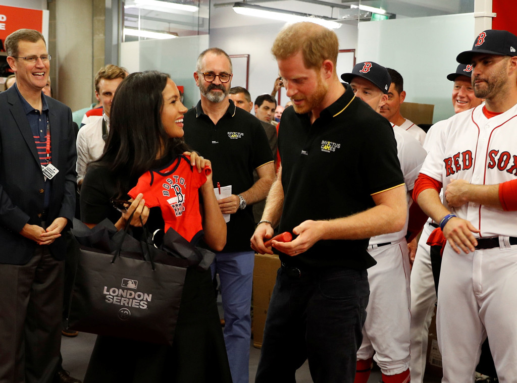 Meghan Markle surprises at Yankees and Red Sox game in London