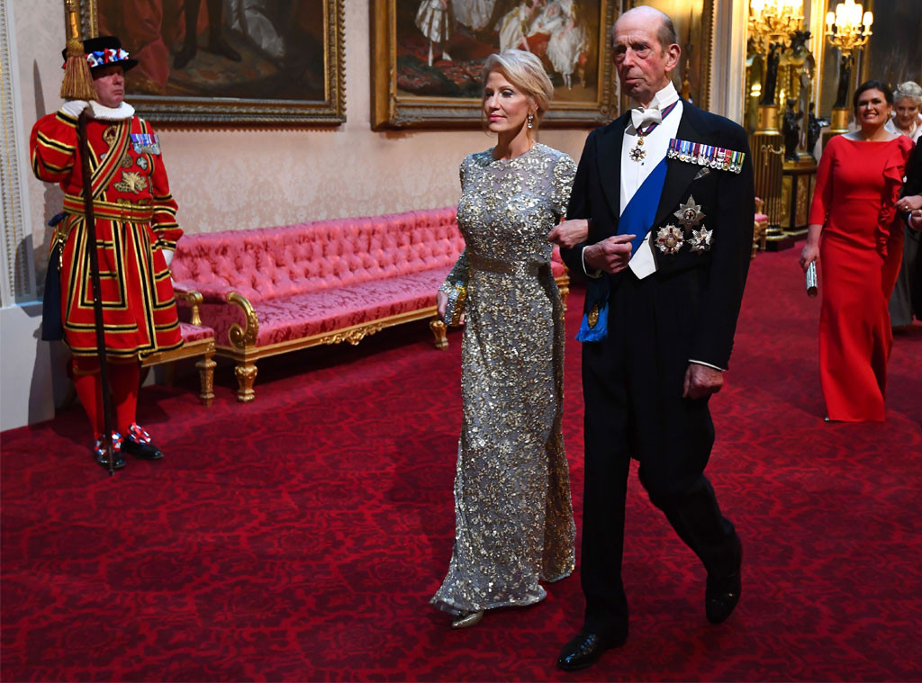 rs_1024x759-190603182118-1024-kellyanne-conway-palace-me-6318.jpg