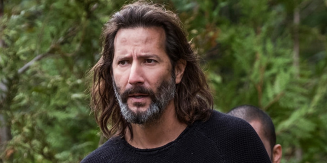 The 100 Says Goodbye To Original Cast Member E Online The 100 Says Goodbye To Original Cast Member E Online