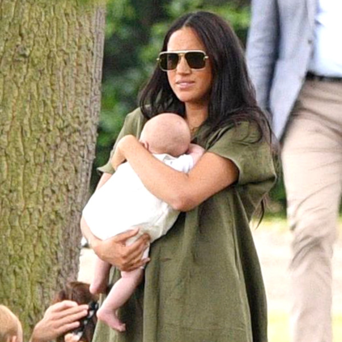 Liman anne pembe  Meghan Markle and Kate Middleton Bring Their Kids to a Polo Match - E!  Online