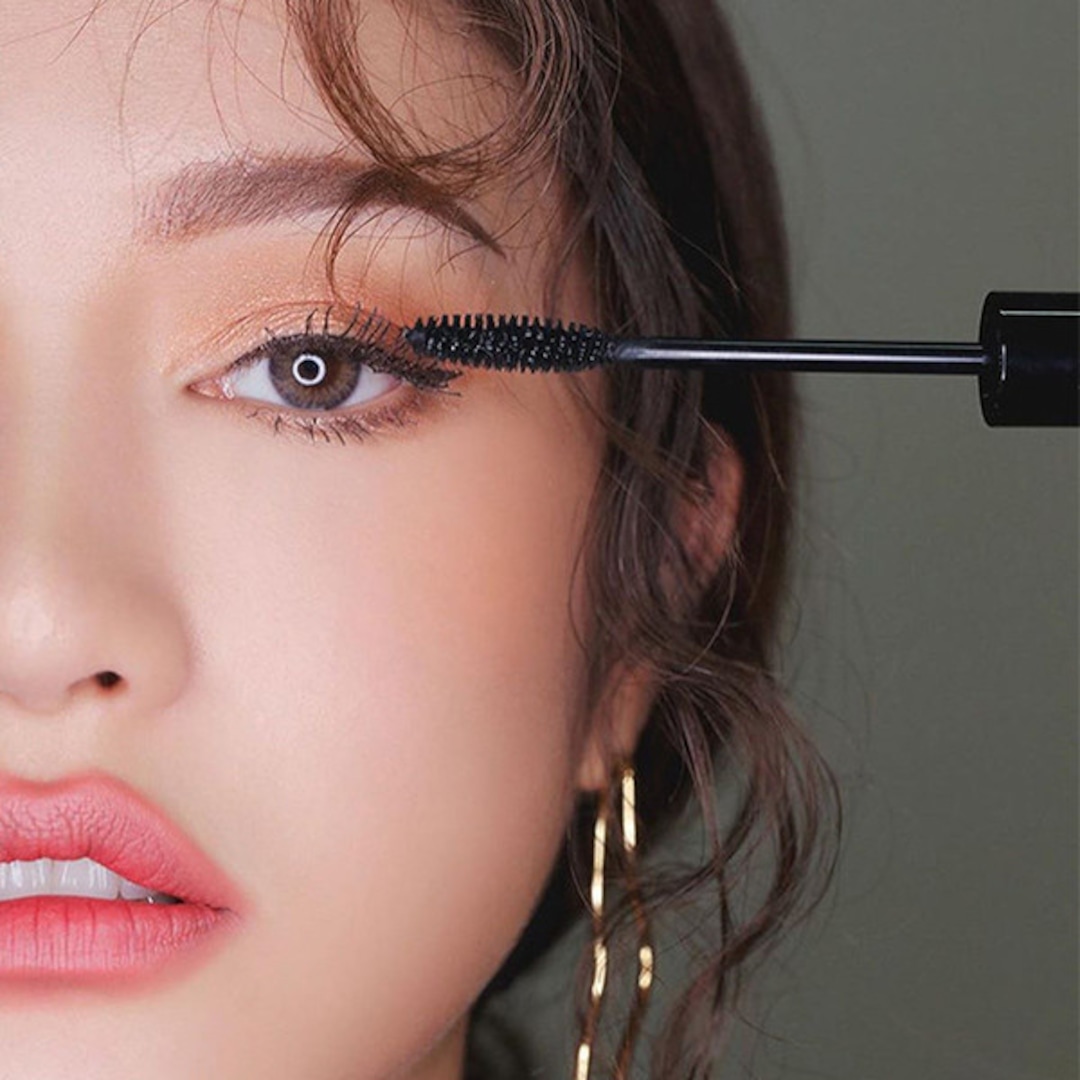 The Best K-Beauty Mascaras That Are Perfect For Asian Lashes - E! Online -  AP