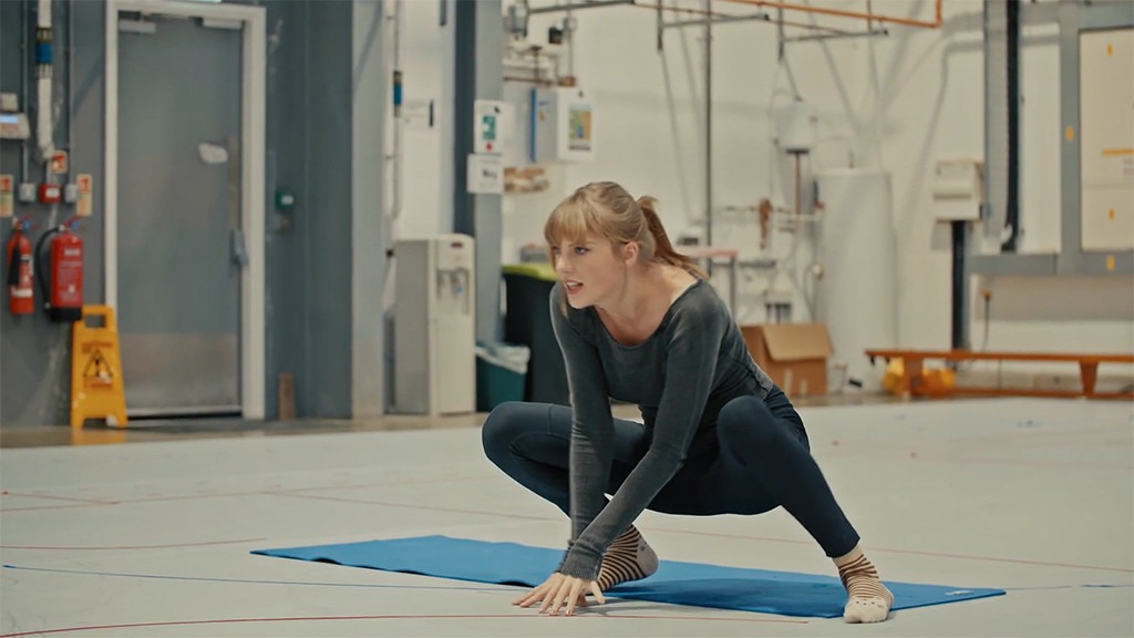 Watch Taylor Swift Dance In Cats Behind The Scenes Video E