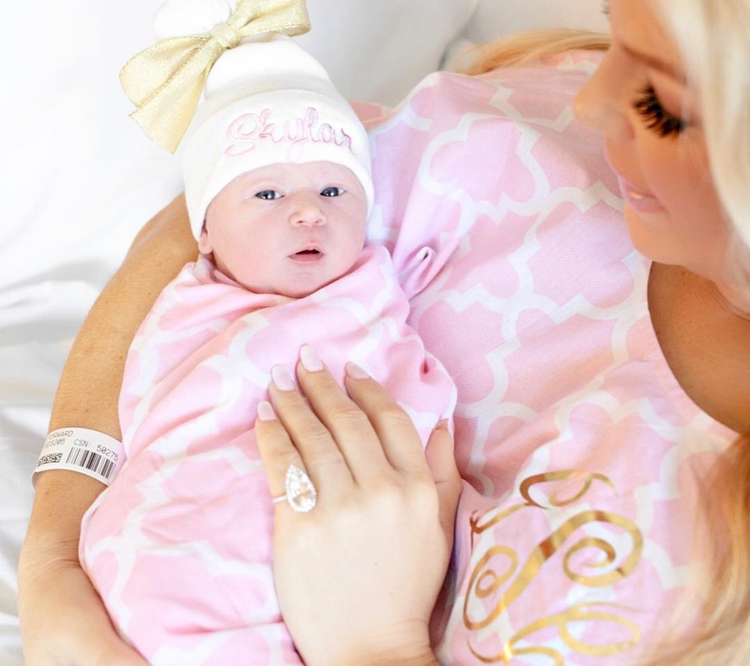 Gretchen Rossi Reveals First Photos Of Baby Skylar A Week After