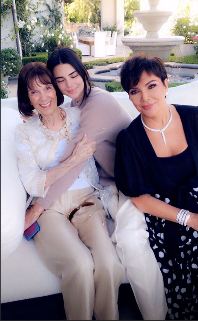 True Thompson Plays With Her Cousins At Mj S 85th Birthday Party E Online