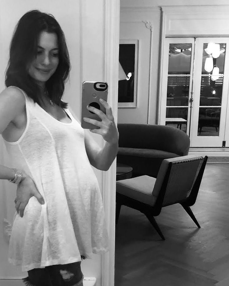 Anne Hathaway, Instagram, Pregnancies, Kids
