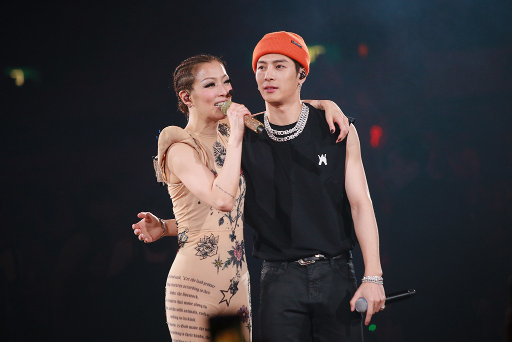 Got7 S Jackson Wang Makes Surprise Appearance At Sammi Cheng S Hk Concert E Online Ap