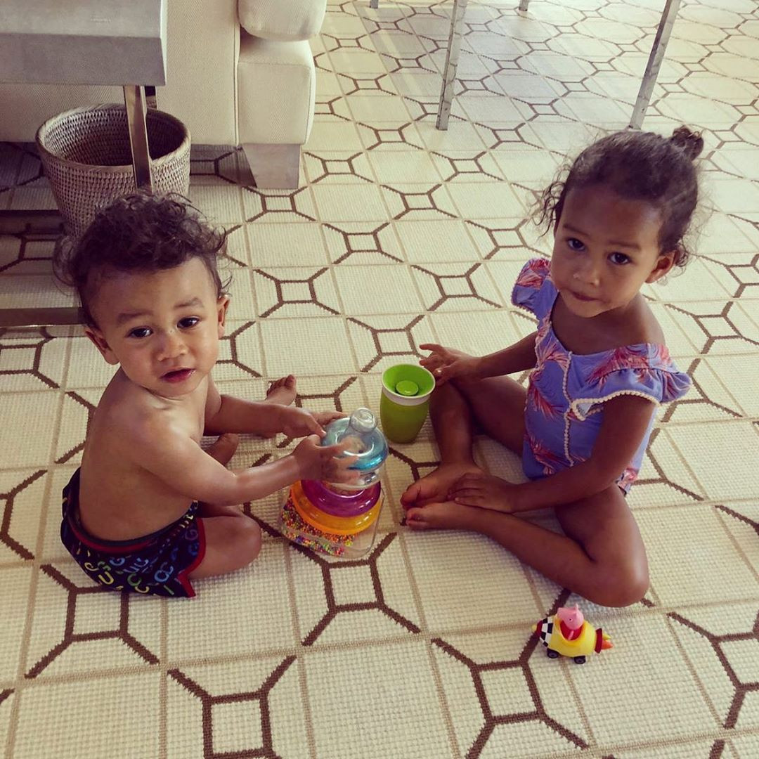 Inside John Legend And Chrissy Teigen S Family Vacation To Italy E Online