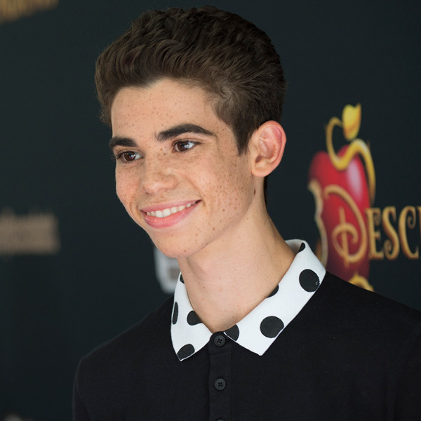 cameron boyce gömleksiz