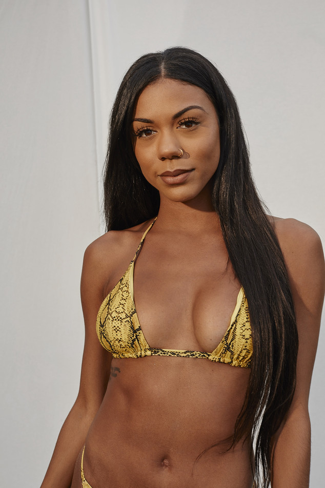 Meet The Cast Of Mtv S Ex On The Beach Season 3 E Online • you never know who might wash up on the shores of ex on the beach. cast of mtv s ex on the beach season 3
