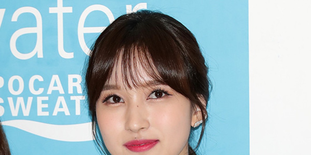 Mina Makes Surprise Appearance At Twice S 4th Anniversary Celebrations E Online Ap Mina Makes Surprise Appearance At Twice S 4th Anniversary Celebrations E Online Ap