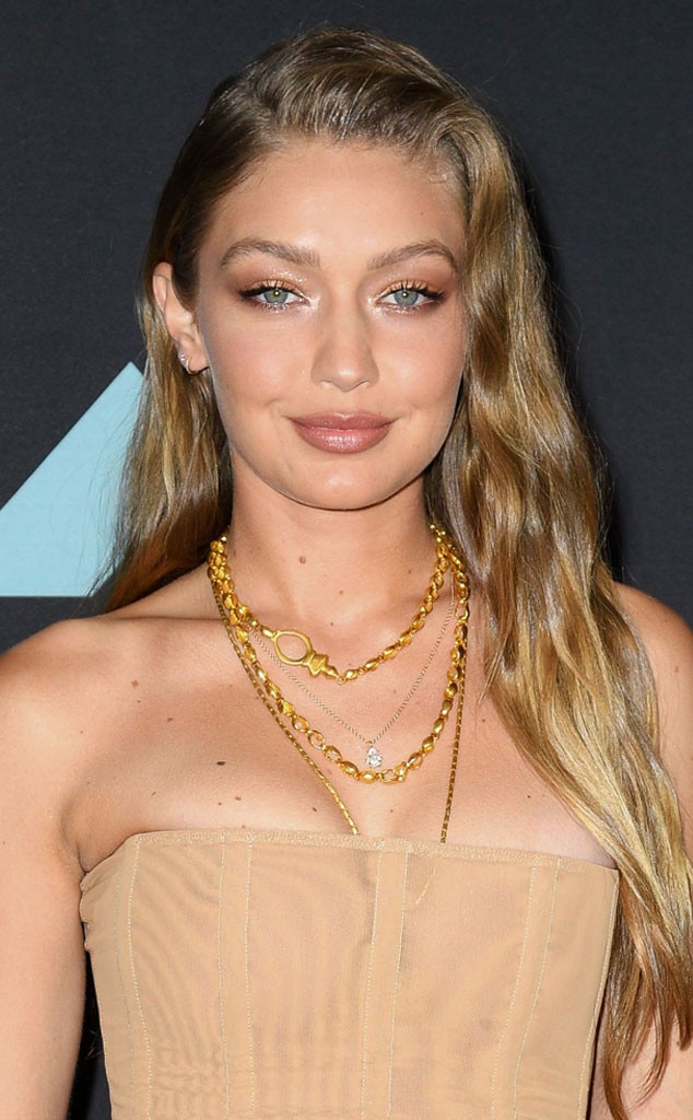 Gigi Hadid from Los mejores looks de los MTV VMAs 2019 | E! News