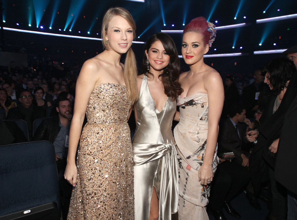 Taylor Swift, Selena Gomez, Katy Perry, 2011 American Music Awards