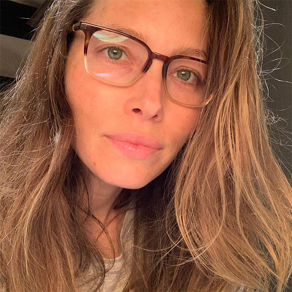 Jessica Biel Shares Makeup Free Selfie For A Great Cause E Online