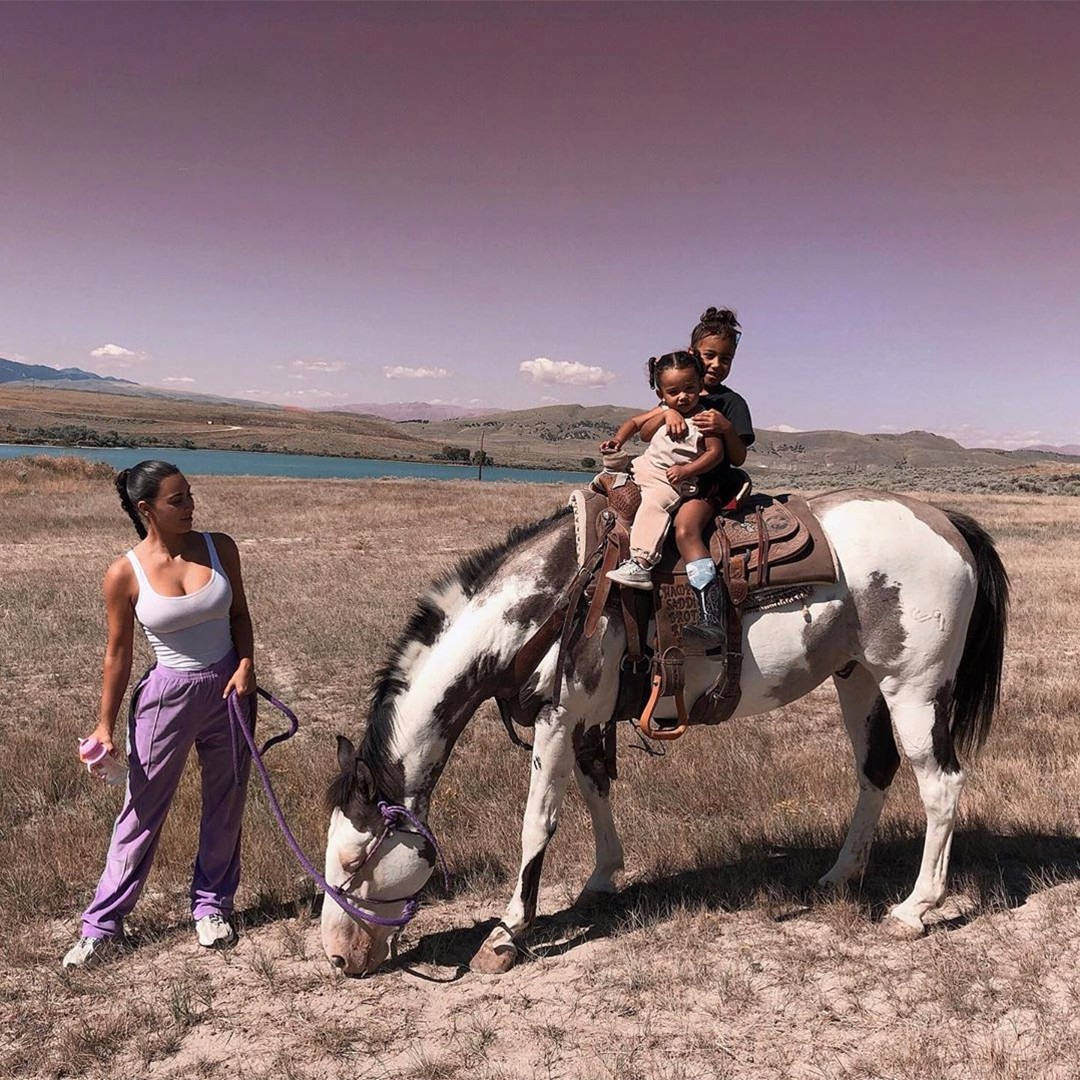 Kim Kardashian S Kids North Chicago Are Cowgirls In Wyoming E