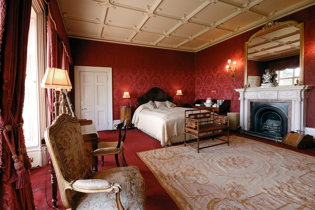 The Bedroom From Go Inside The Home Of Downton Abbey