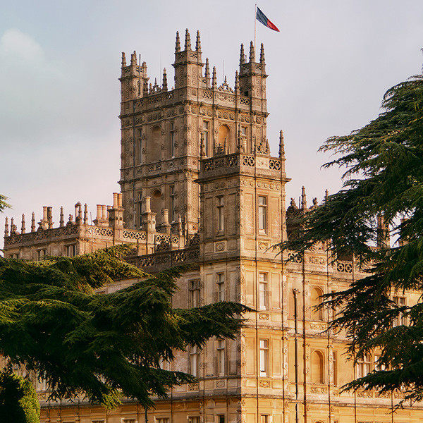 You Can Now Stay In The Downton Abbey Castle Go Inside E