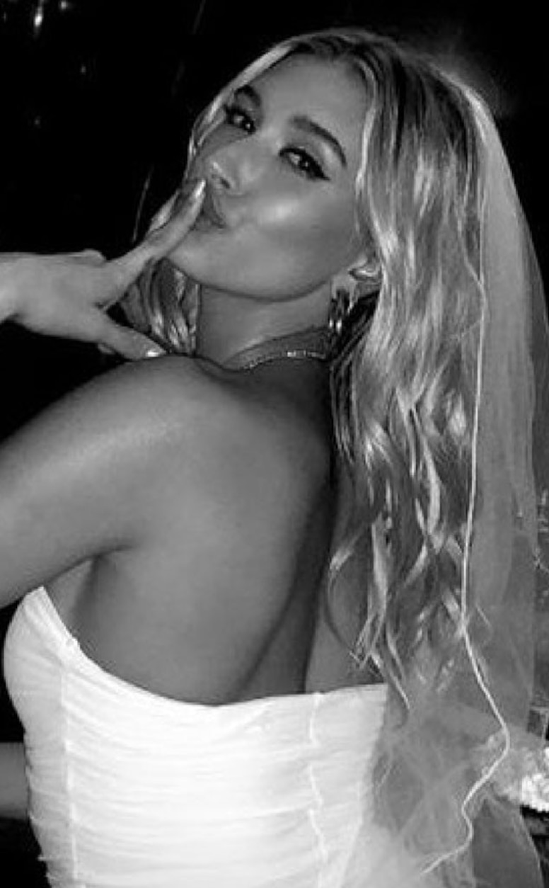 Hailey Baldwin, Bachelorette Party