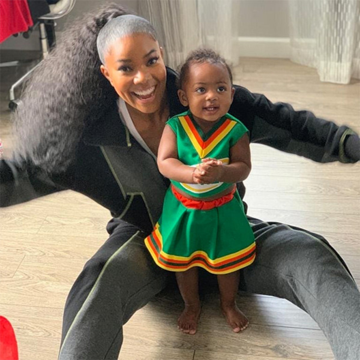 Gabrielle Union Twins With Daughter In Bring It On Costume E Online