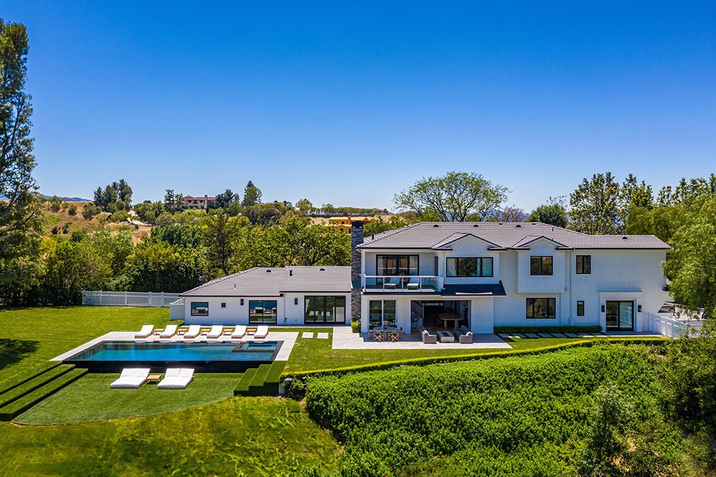 see-inside-scott-disick-s-multi-million-dollar-home-e-news