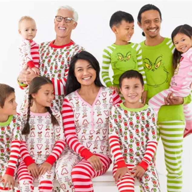 9 Instagram Worthy Matching Family Holiday Card Outfits E Online