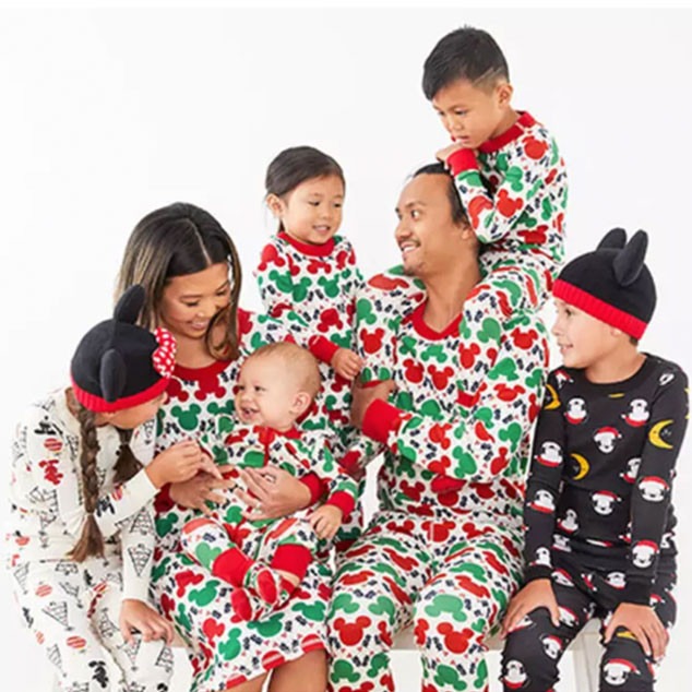 Instagram-Worthy Family Christmas Card Outfits