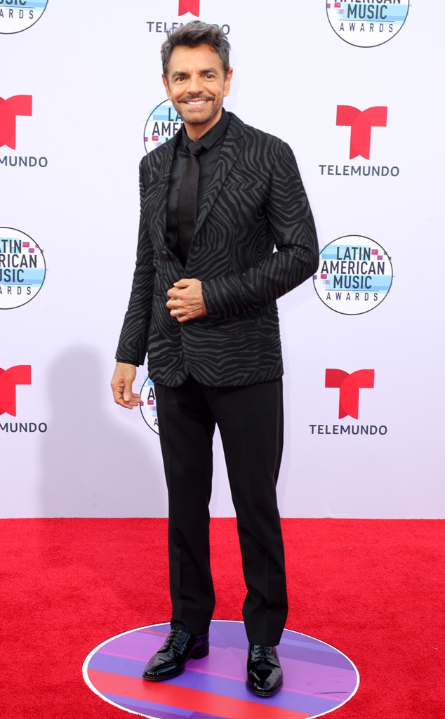 Vadhir Derbez poses for pictures on the red carpet during 