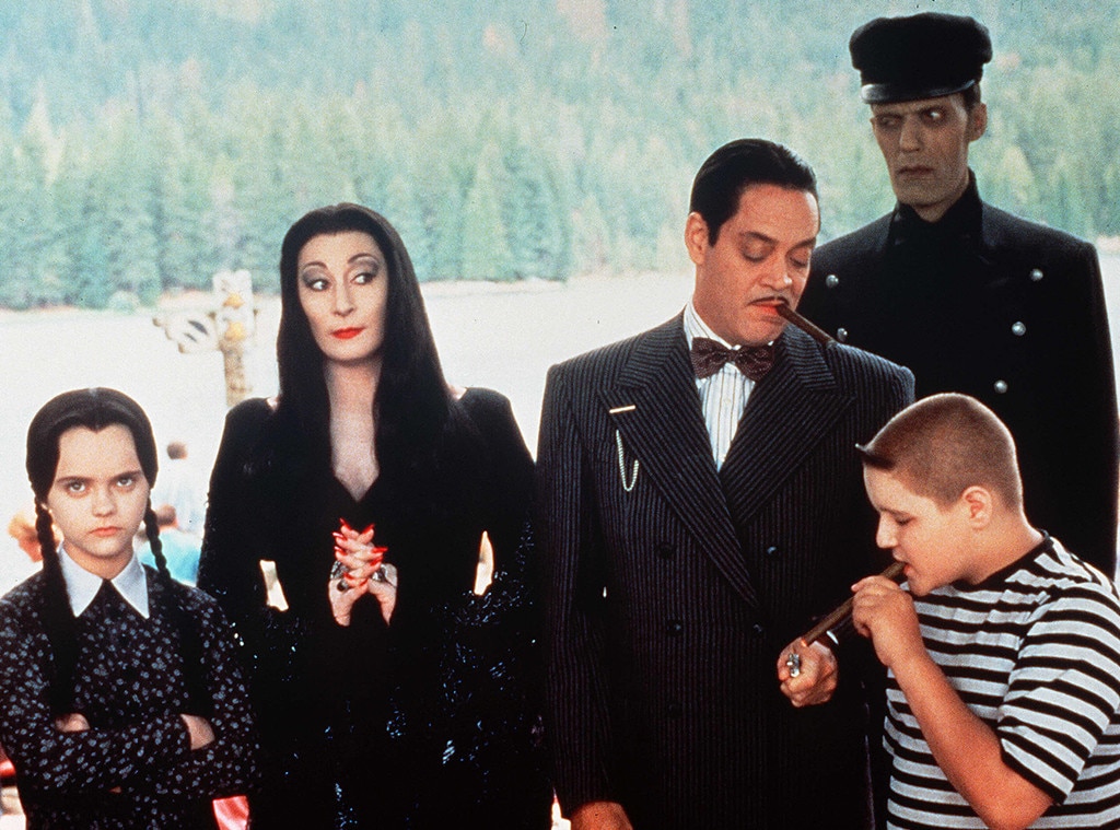 Esses segredos sobre os filmes da família Addams merecem fotos duplas